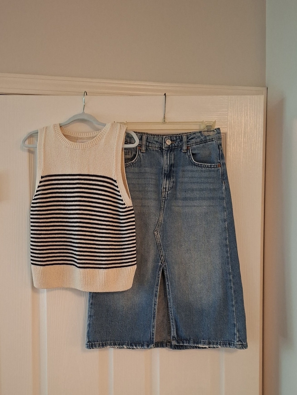 Zara Girls Cottom Denim Skirt & Knit Vest, Size 9-10